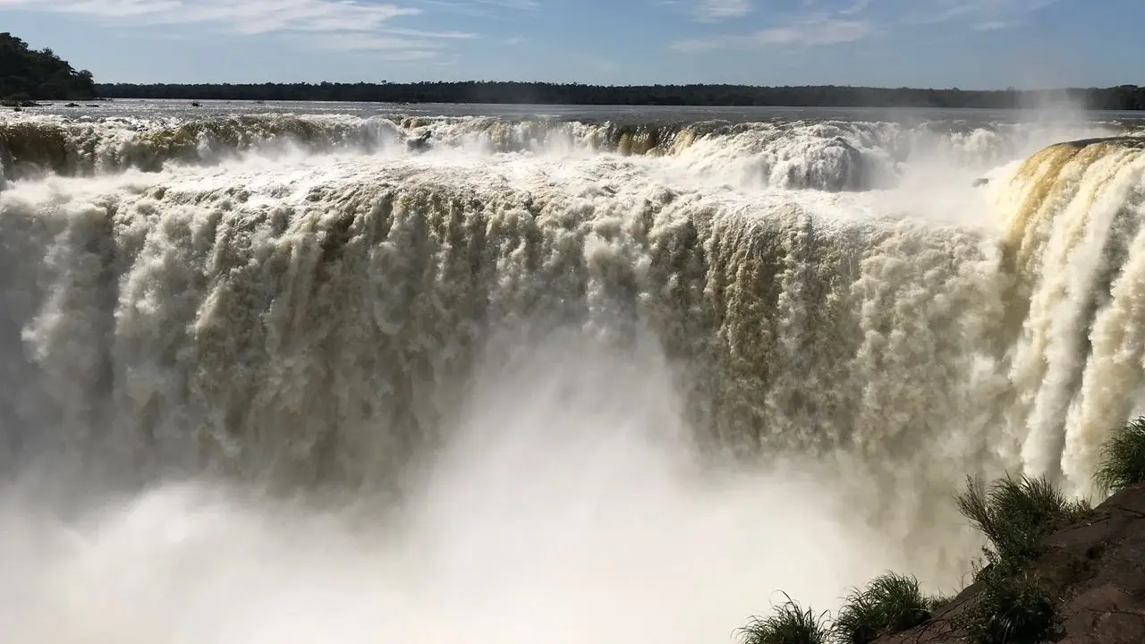 Is the Devil's Throat Open? Iguazú Falls Status